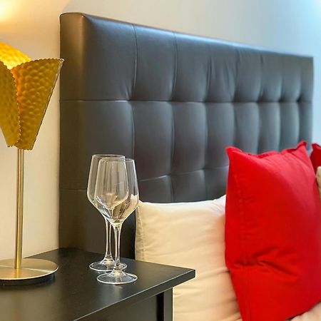 Guest Room Lucan Εξωτερικό φωτογραφία