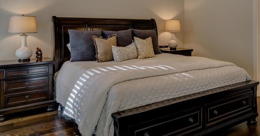 Guest Room Lucan Εξωτερικό φωτογραφία