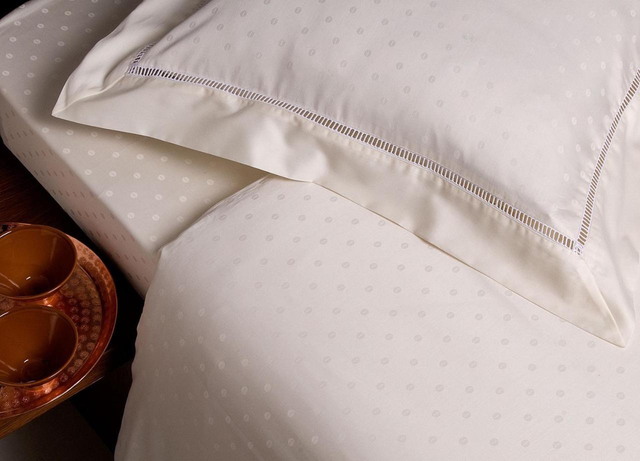 Guest Room Lucan Εξωτερικό φωτογραφία